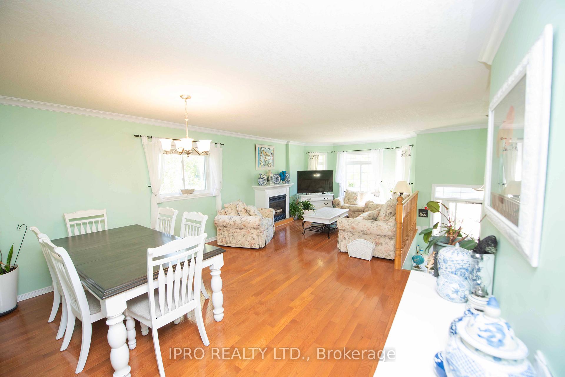 Photo 5 of 128 Smallman Drive, Wasaga Beach — HOMEH