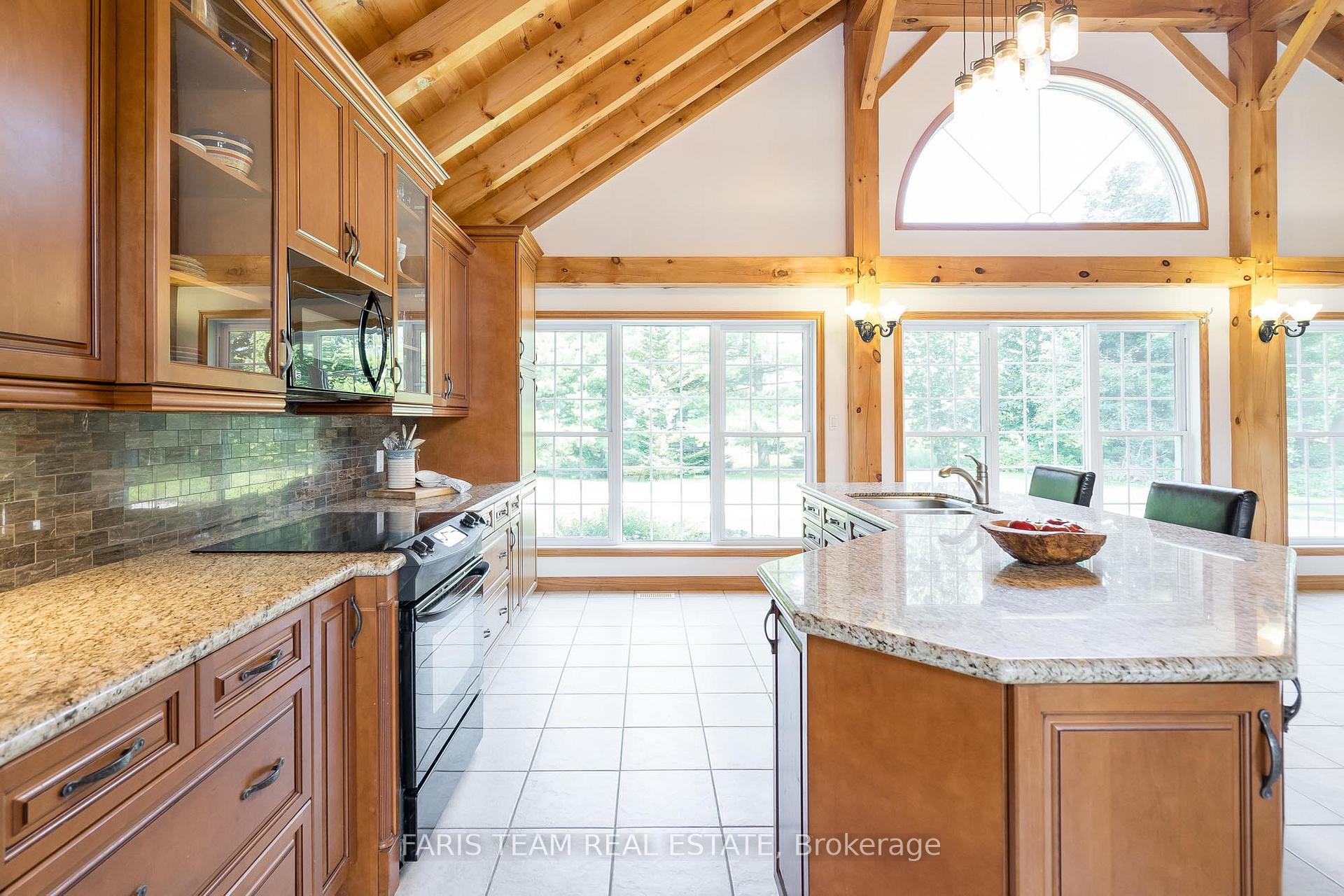 Photo 3 of 2140 Old Second Road S, Springwater, Midhurst — HOMEH