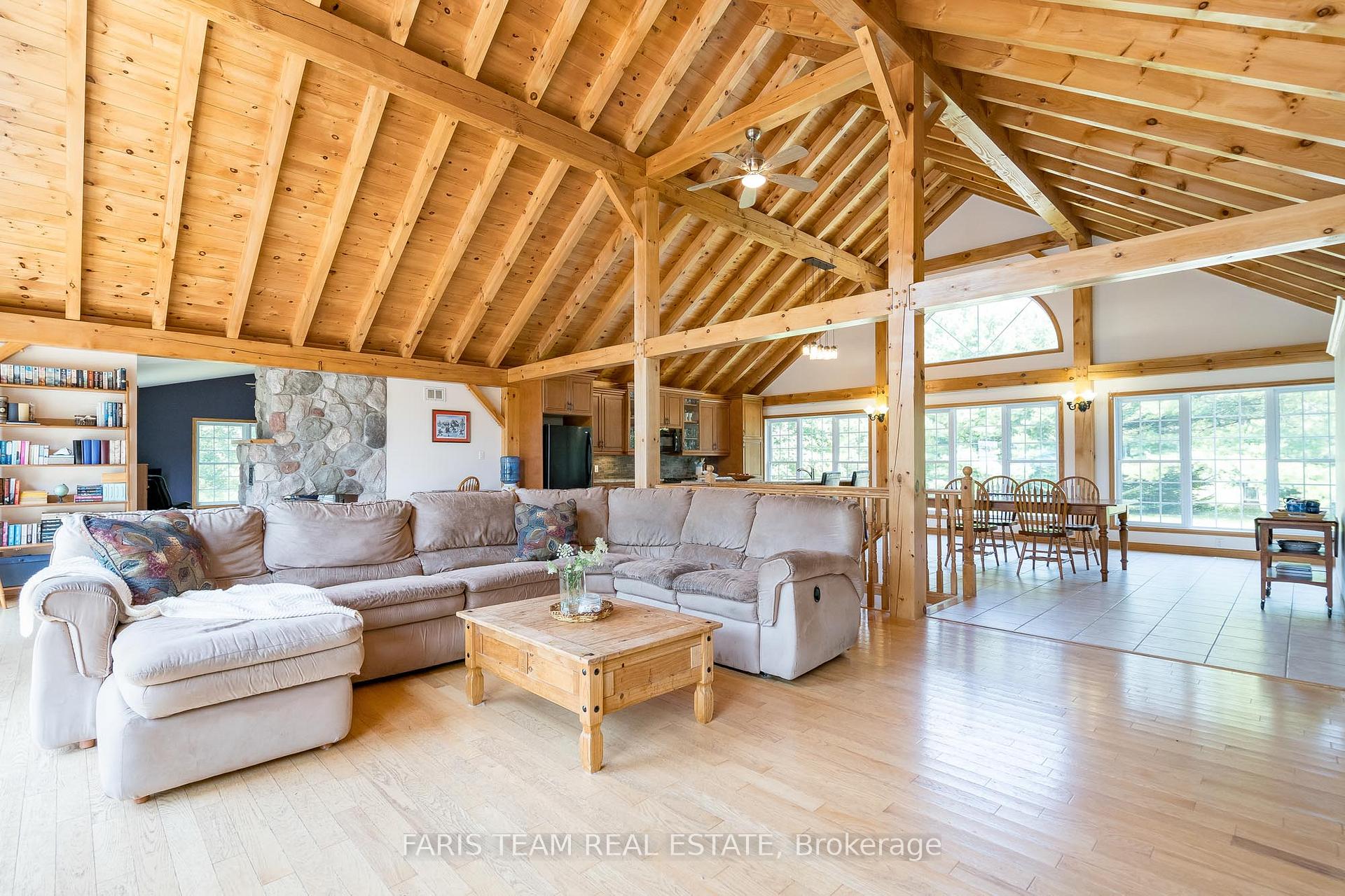 Photo 13 of 2140 Old Second Road S, Springwater, Midhurst — HOMEH