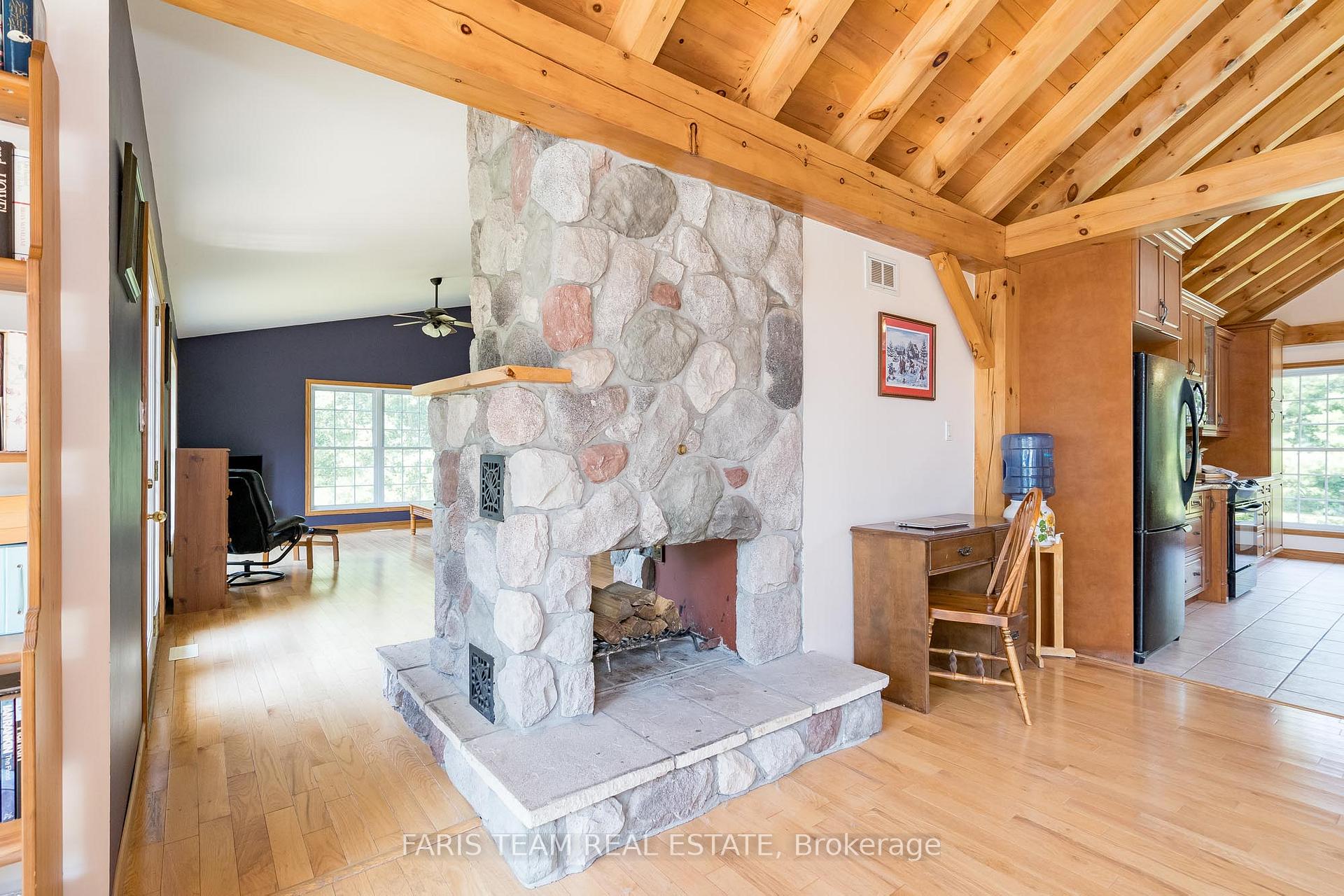 Photo 20 of 2140 Old Second Road S, Springwater, Midhurst — HOMEH