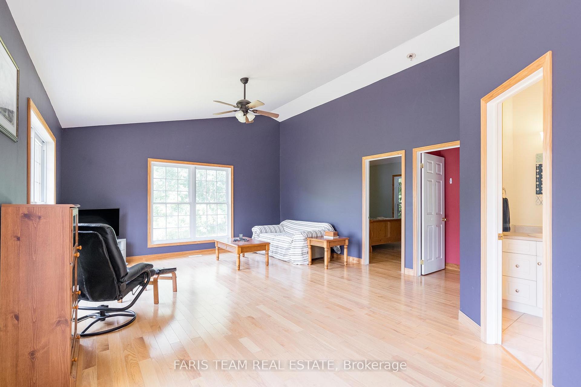 Photo 6 of 2140 Old Second Road S, Springwater, Midhurst — HOMEH