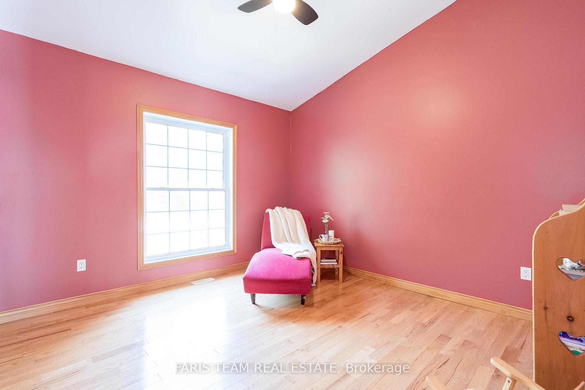 Photo 8 of 2140 Old Second Road S, Springwater, Midhurst — HOMEH