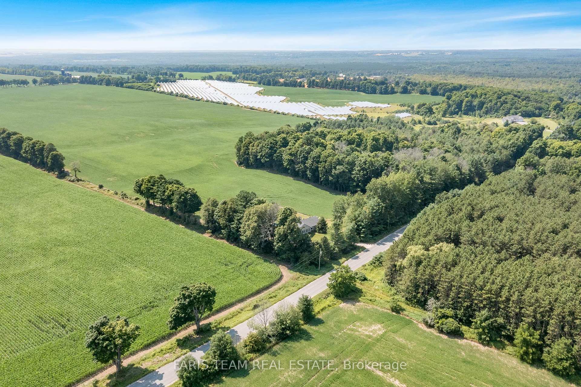Photo 23 of 2140 Old Second Road S, Springwater, Midhurst — HOMEH