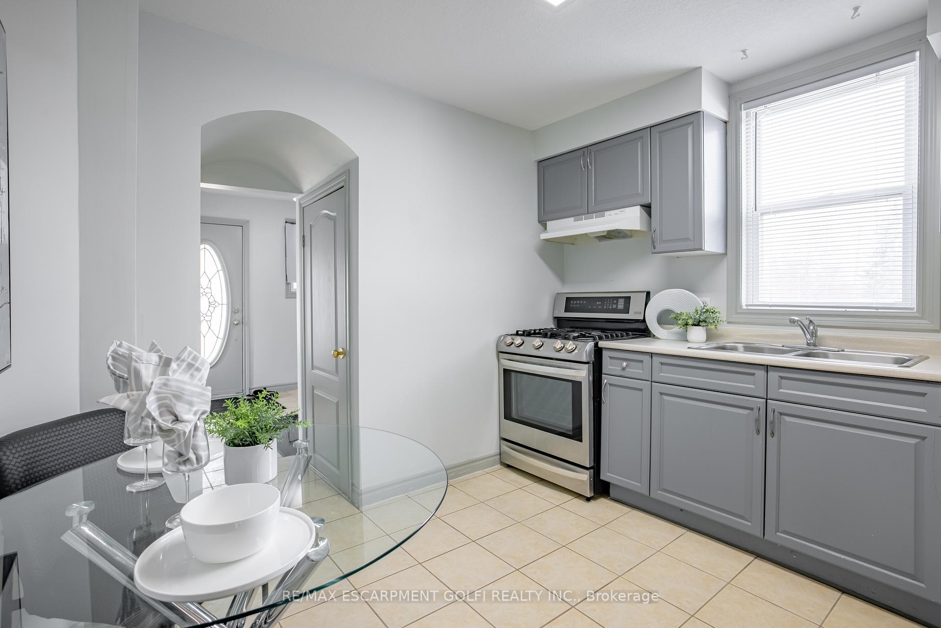 Photo 11 of 248 Fruitland Road, Hamilton, Stoney Creek — HOMEH