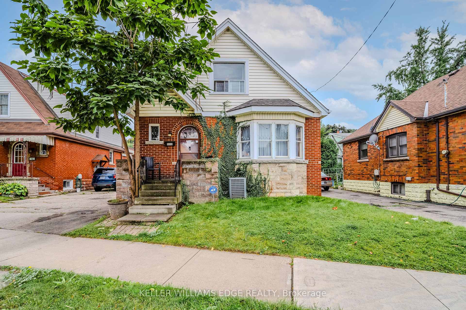 Front of 1650 King Street E