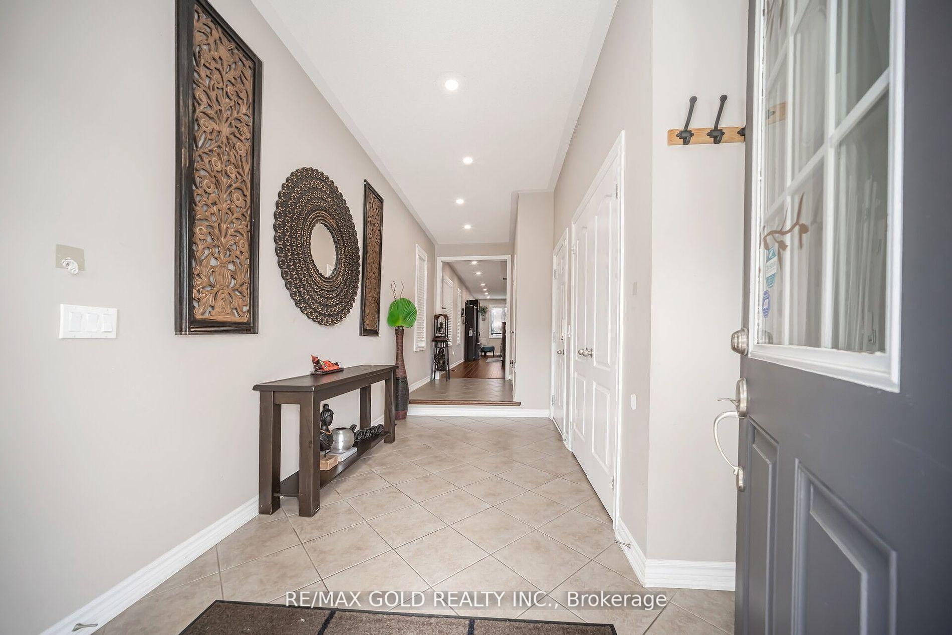Photo 4 of 30 Benadir Avenue N, Caledon, Rural Caledon — HOMEH