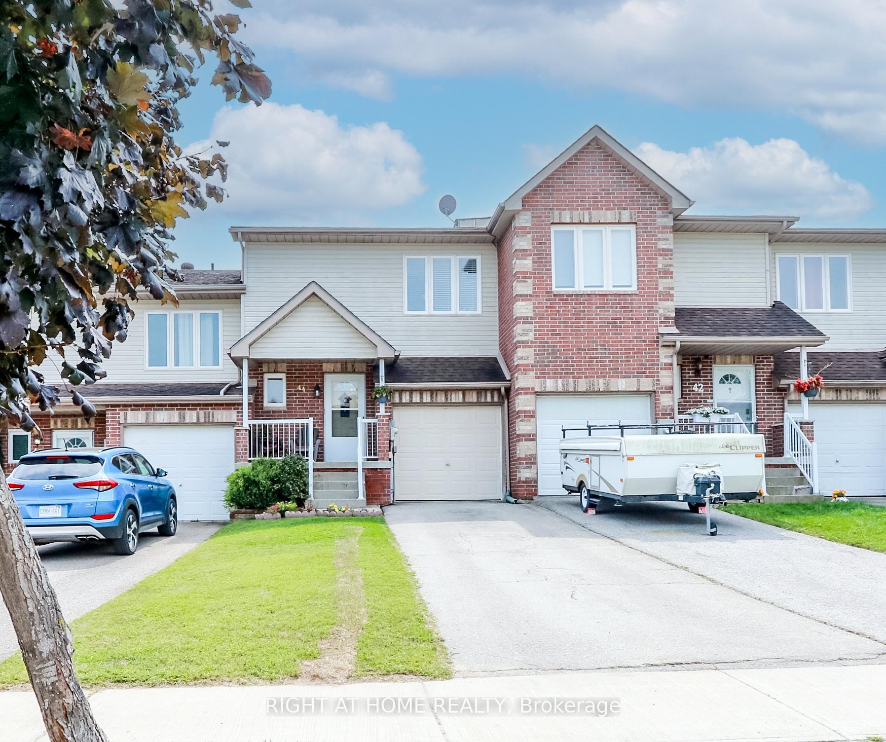 Front of 44 Parkside Crescent