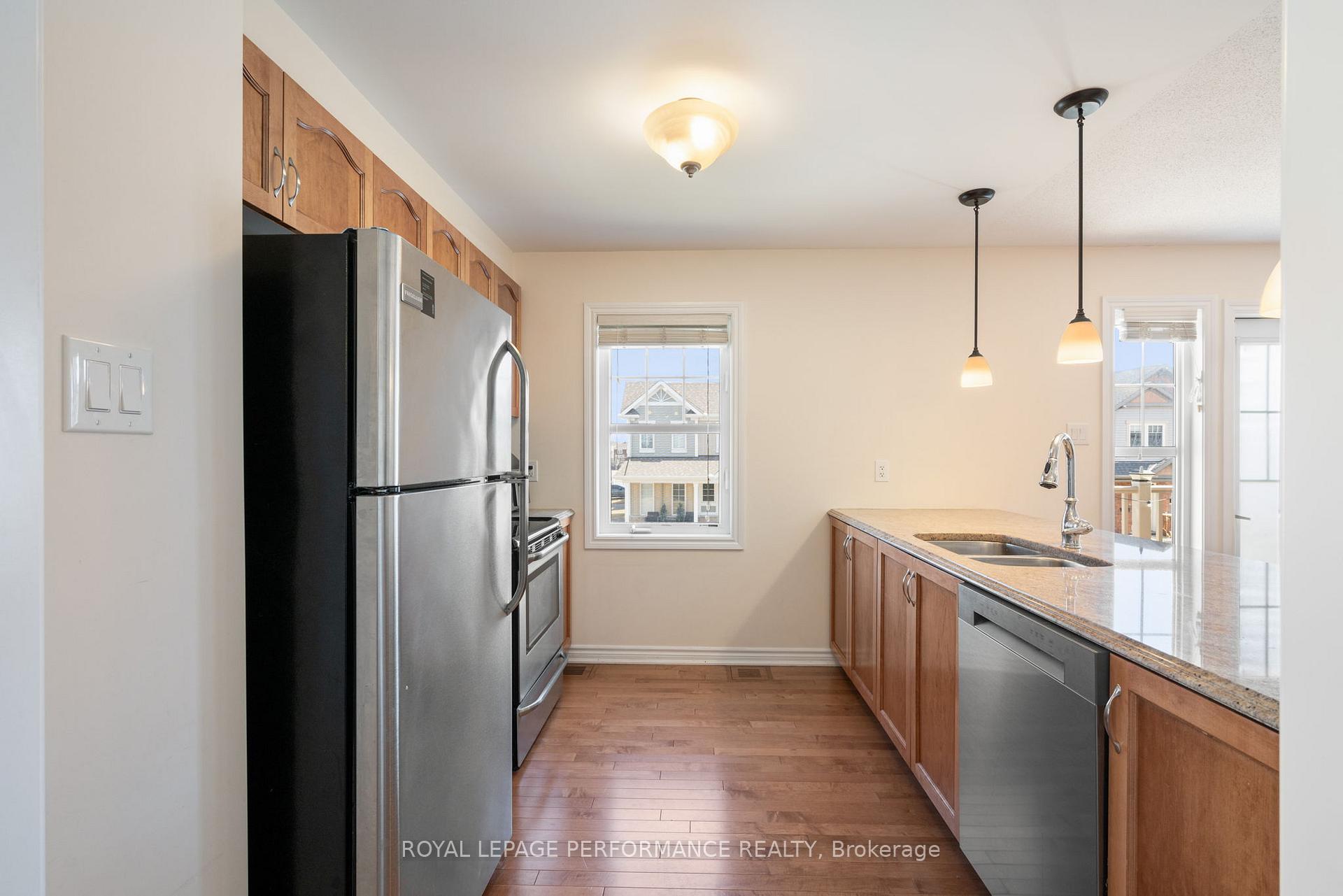 Photo 17 of 421 White Arctic Avenue, Ottawa, Barrhaven - Half Moon Bay — HOMEH