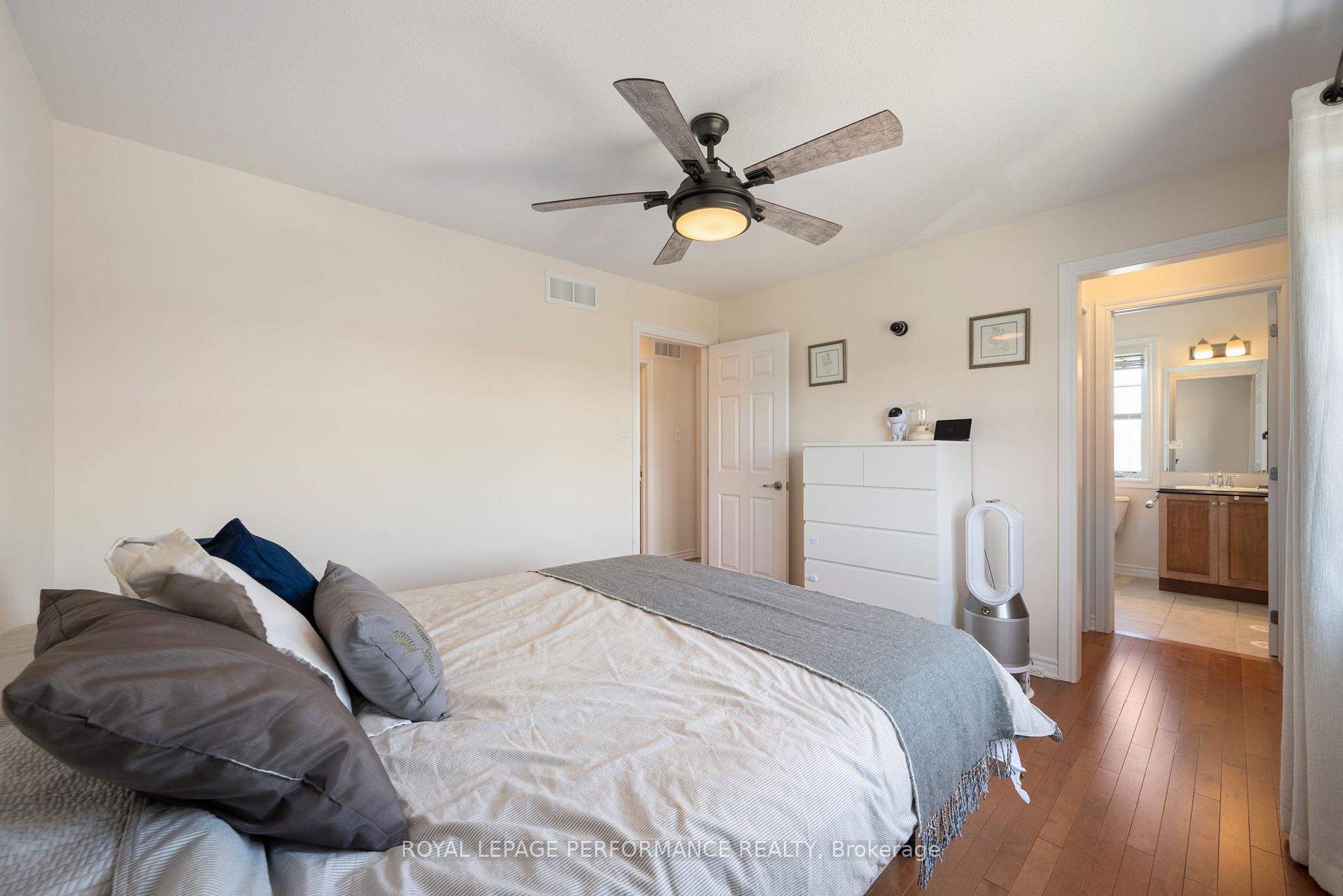 Photo 26 of 421 White Arctic Avenue, Ottawa, Barrhaven - Half Moon Bay — HOMEH