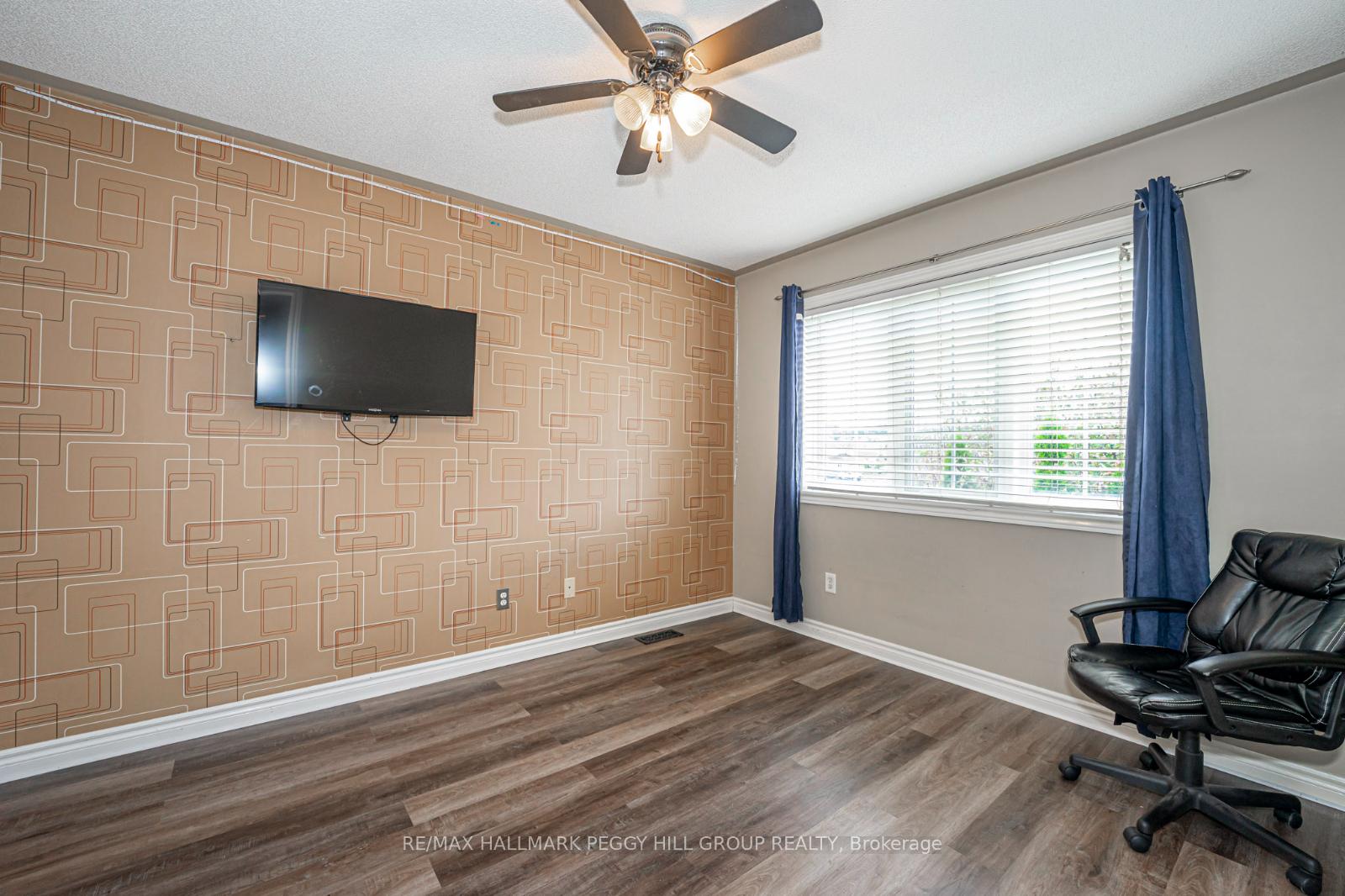Photo 5 of 5 Michael Crescent, Barrie, East Bayfield — HOMEH