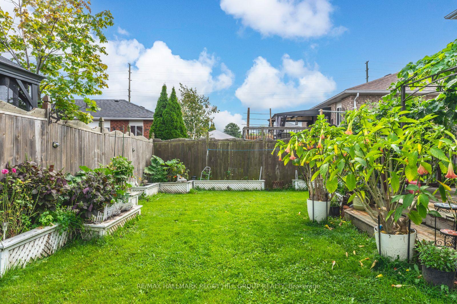 Photo 6 of 5 Michael Crescent, Barrie, East Bayfield — HOMEH