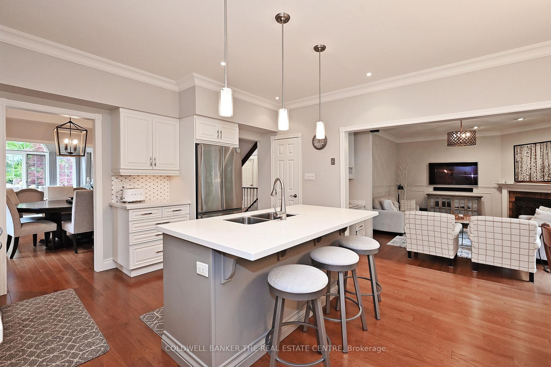 Photo 8 of 92 Carlyle Crescent, Aurora, Aurora Highlands — HOMEH