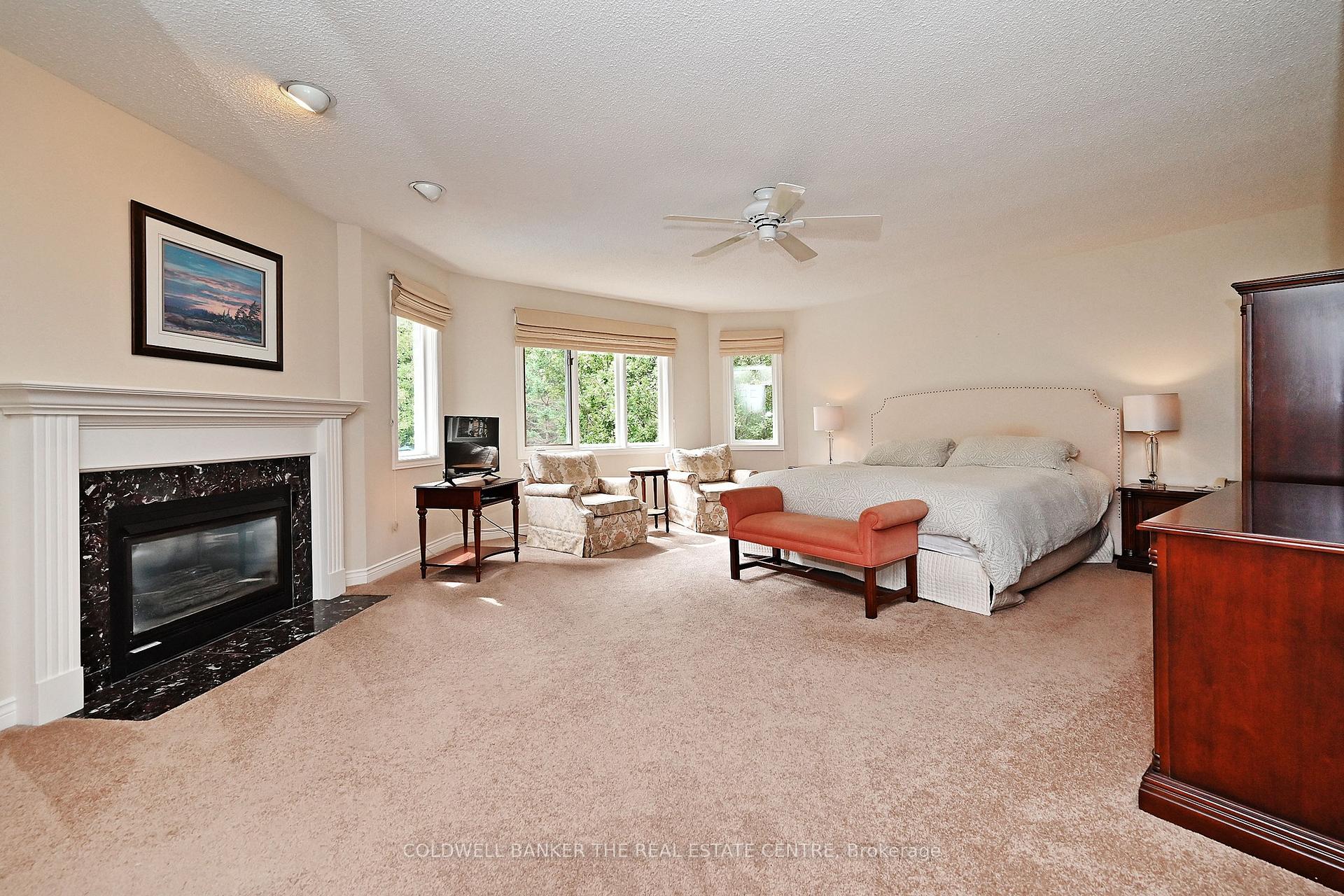Photo 12 of 92 Carlyle Crescent, Aurora, Aurora Highlands — HOMEH