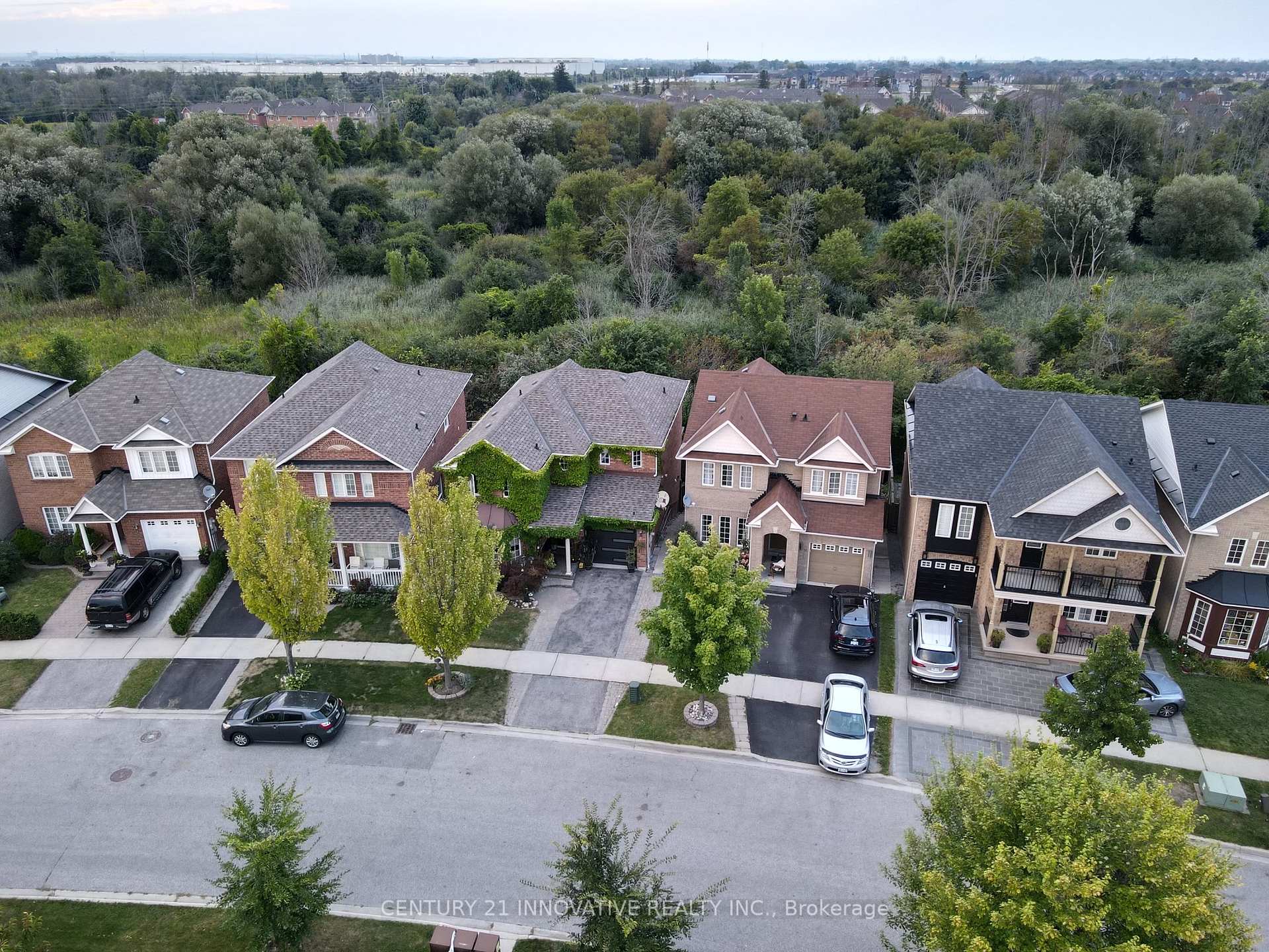 Photo 3 of 53 Angier Crescent, Ajax, South East — HOMEH