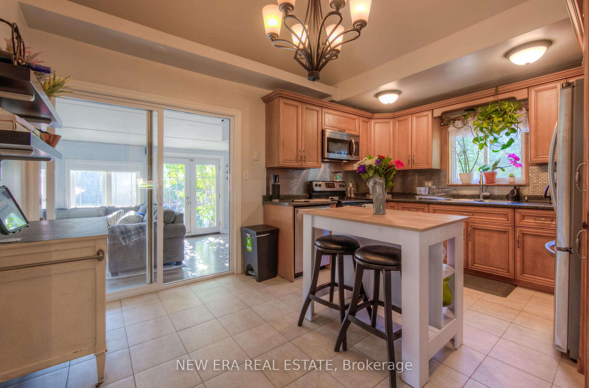 Photo 10 of 127 Nash Road S, Hamilton, Greenford — HOMEH