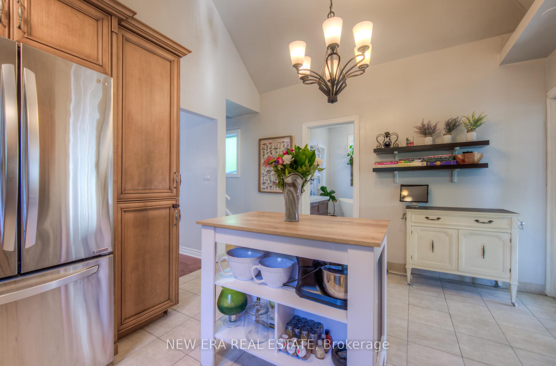 Photo 4 of 127 Nash Road S, Hamilton, Greenford — HOMEH