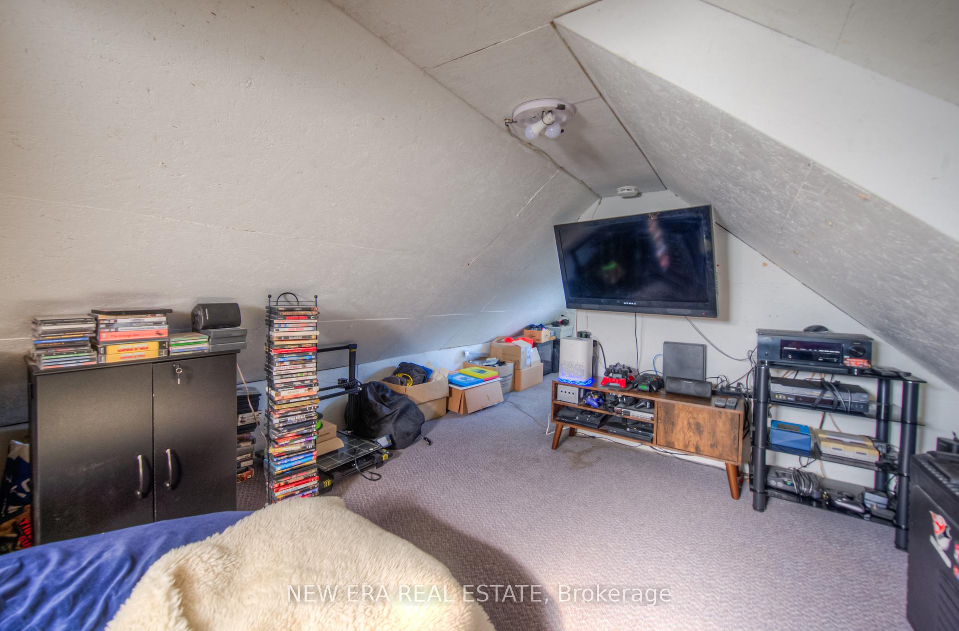 Photo 31 of 127 Nash Road S, Hamilton, Greenford — HOMEH