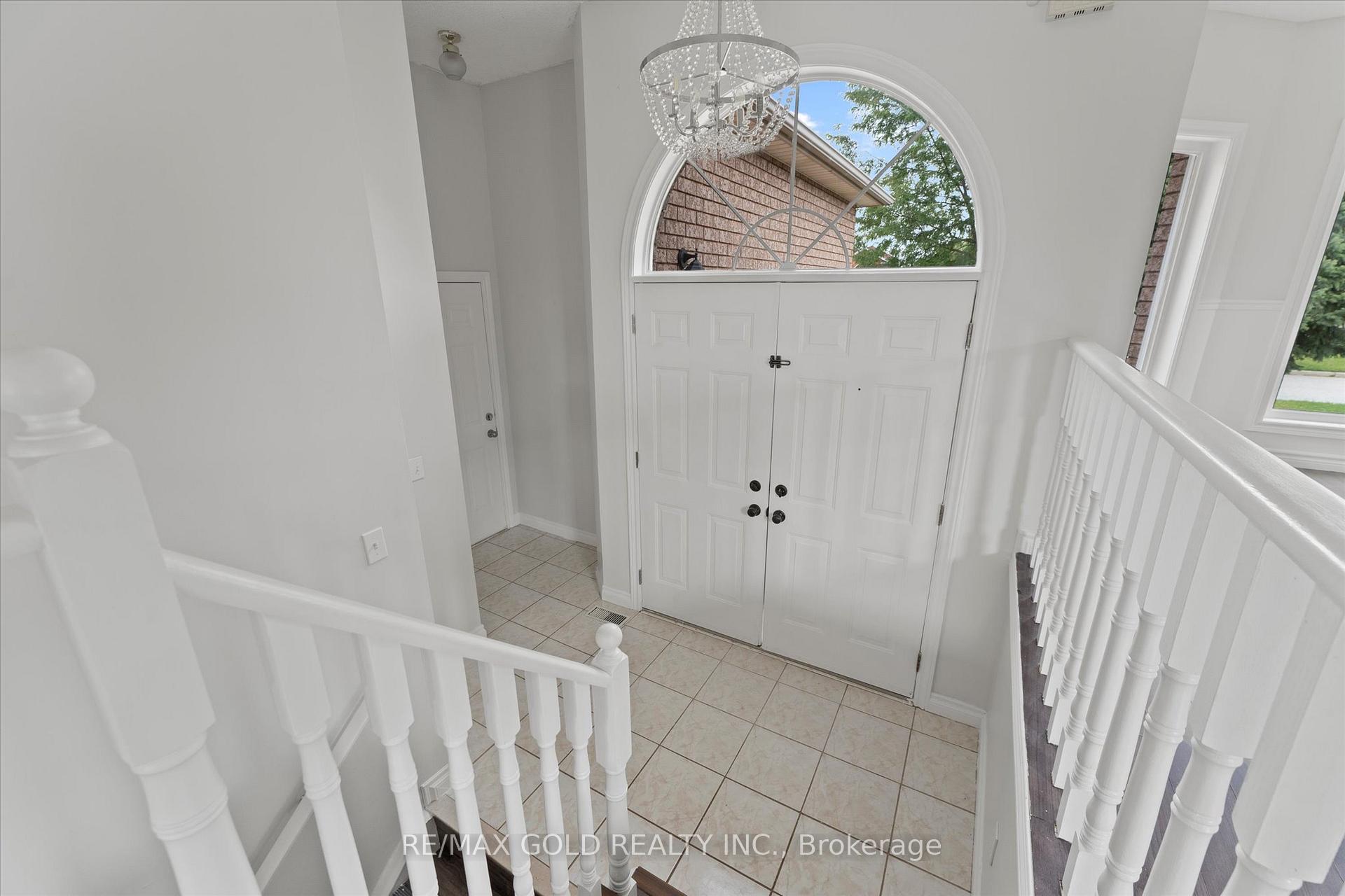 Photo 7 of 3163 Fletcher Crescent, Windsor — HOMEH