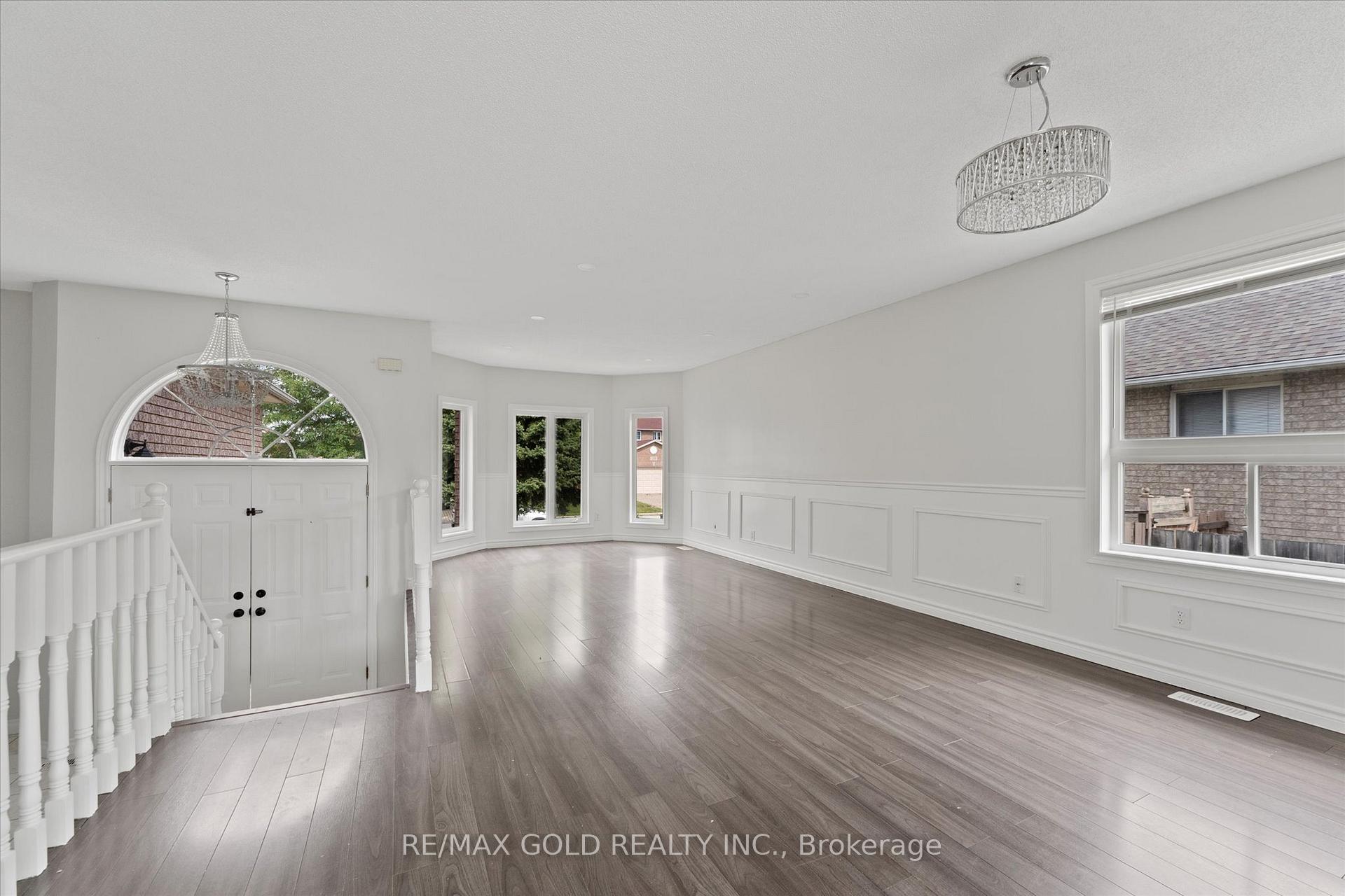 Photo 36 of 3163 Fletcher Crescent, Windsor — HOMEH