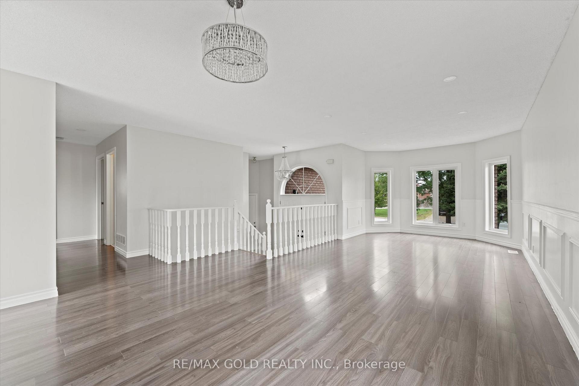 Photo 9 of 3163 Fletcher Crescent, Windsor — HOMEH