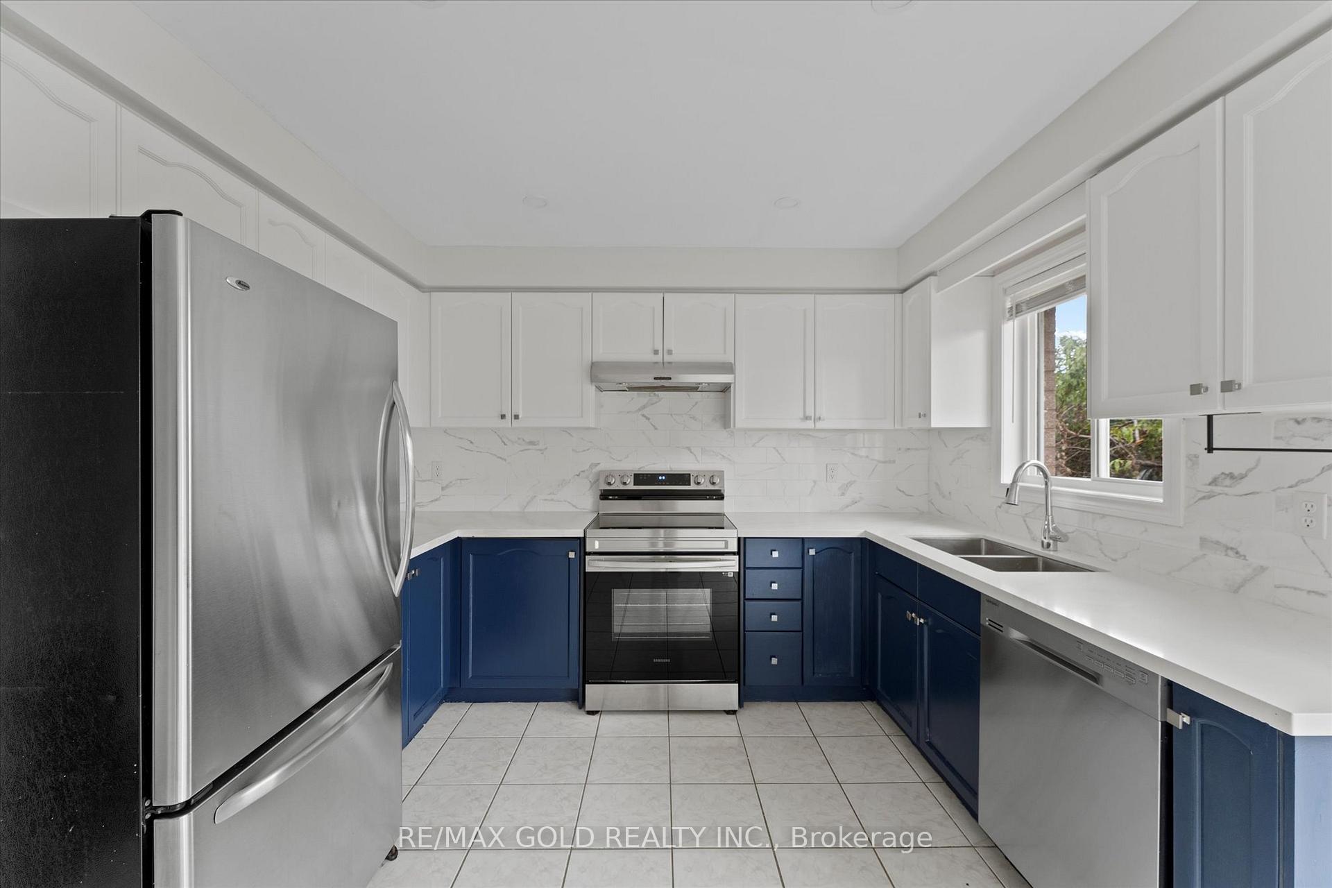 Photo 6 of 3163 Fletcher Crescent, Windsor — HOMEH