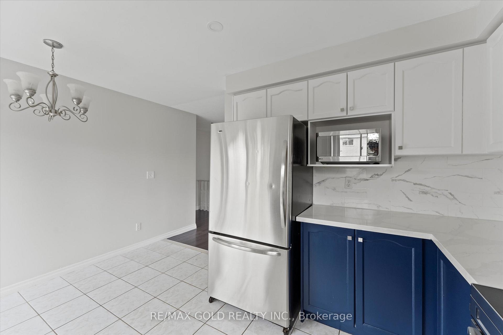 Photo 10 of 3163 Fletcher Crescent, Windsor — HOMEH