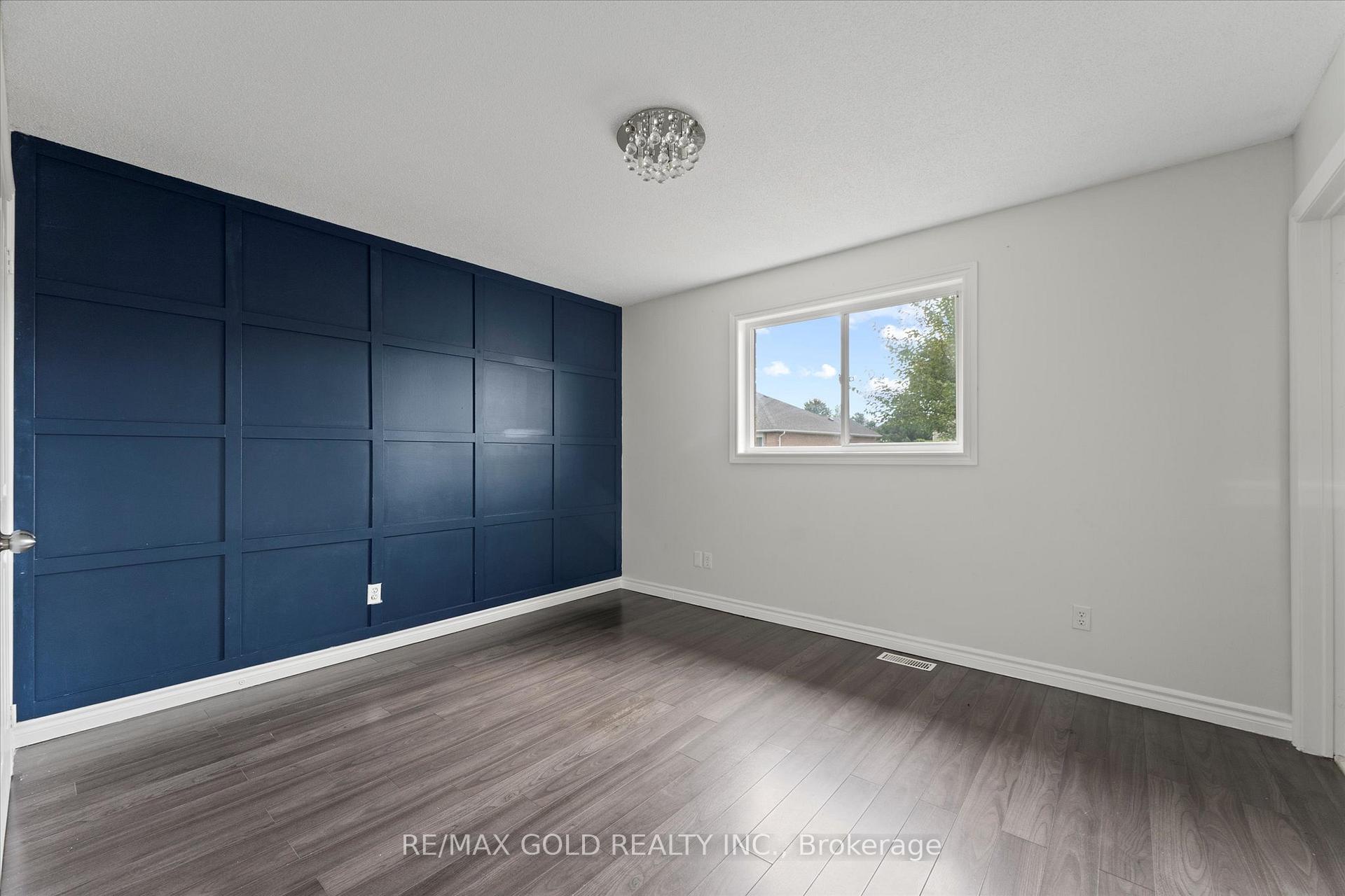 Photo 19 of 3163 Fletcher Crescent, Windsor — HOMEH