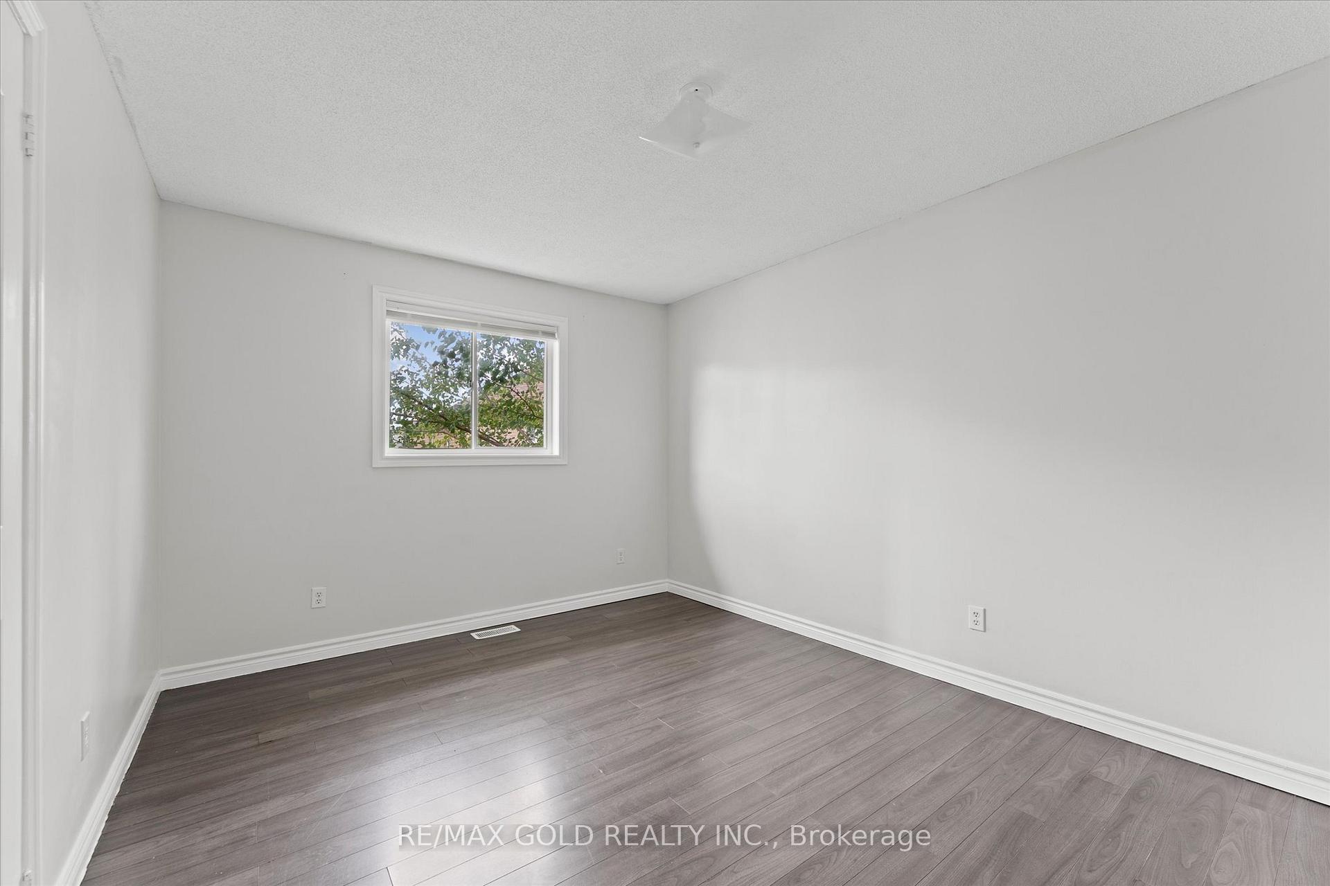 Photo 21 of 3163 Fletcher Crescent, Windsor — HOMEH