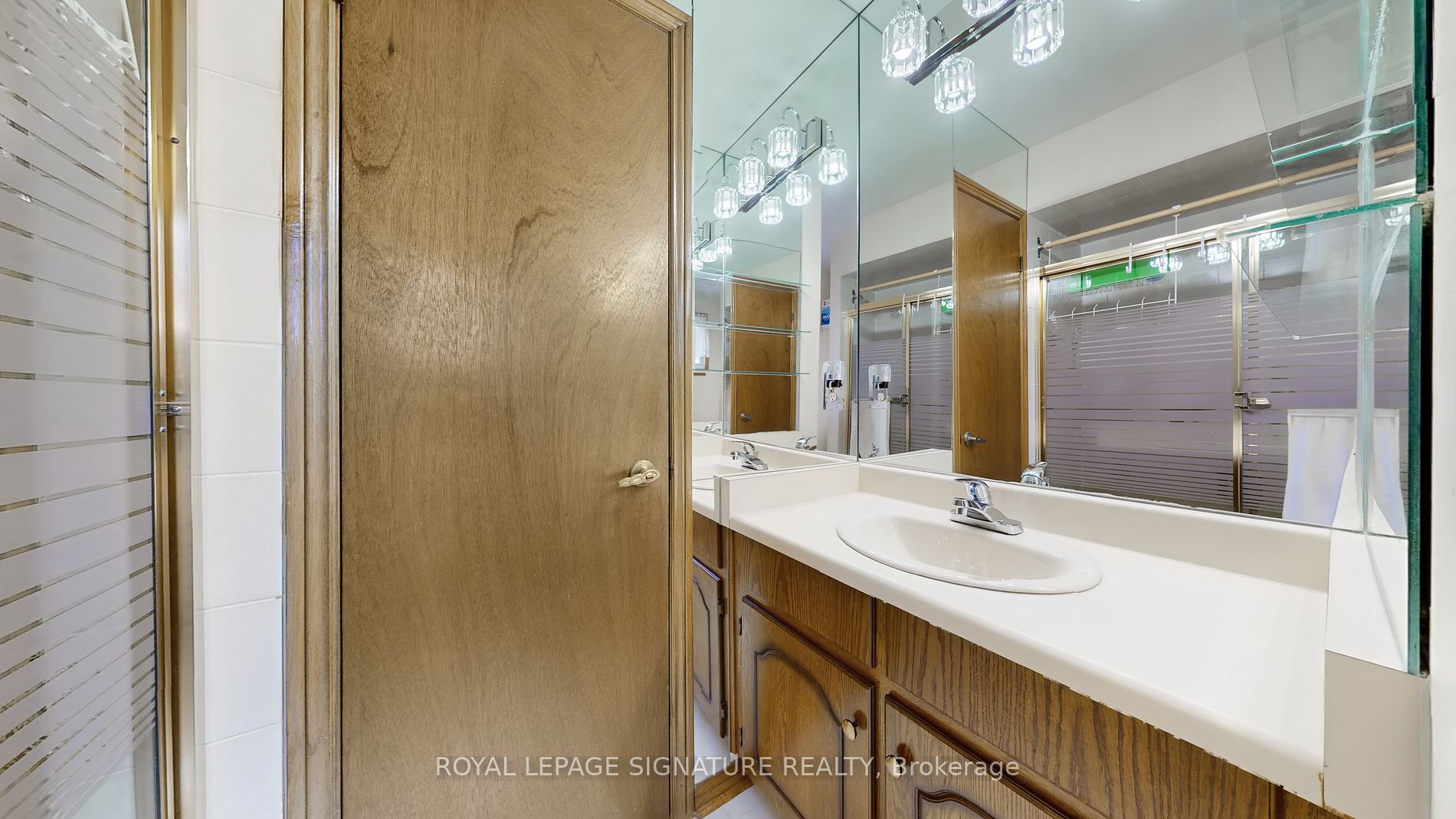 Photo 25 of 27 RichBell Street, Vaughan, Brownridge — HOMEH