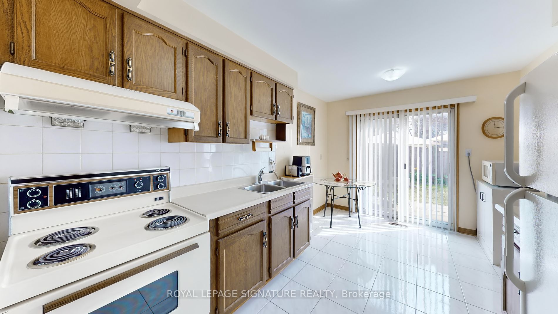 Photo 11 of 27 RichBell Street, Vaughan, Brownridge — HOMEH