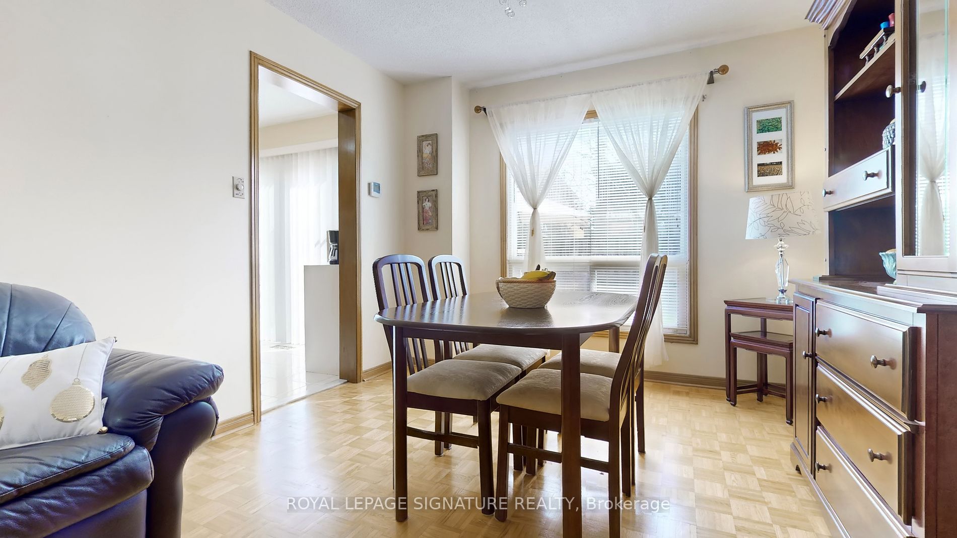 Photo 6 of 27 RichBell Street, Vaughan, Brownridge — HOMEH