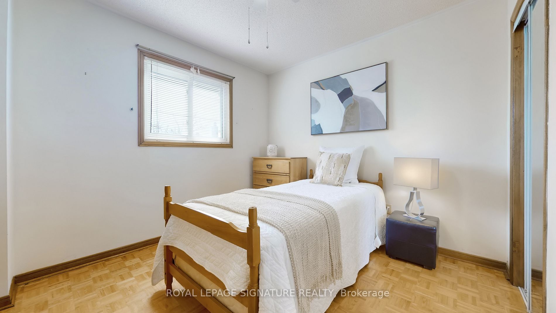 Photo 18 of 27 RichBell Street, Vaughan, Brownridge — HOMEH
