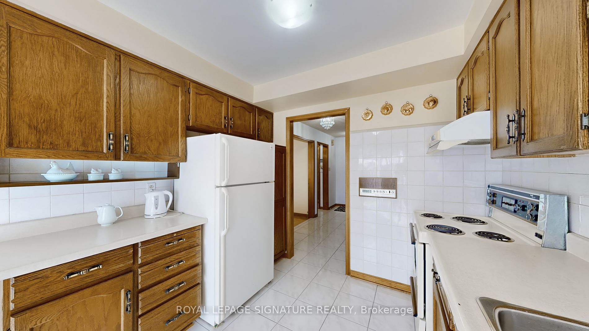 Photo 9 of 27 RichBell Street, Vaughan, Brownridge — HOMEH