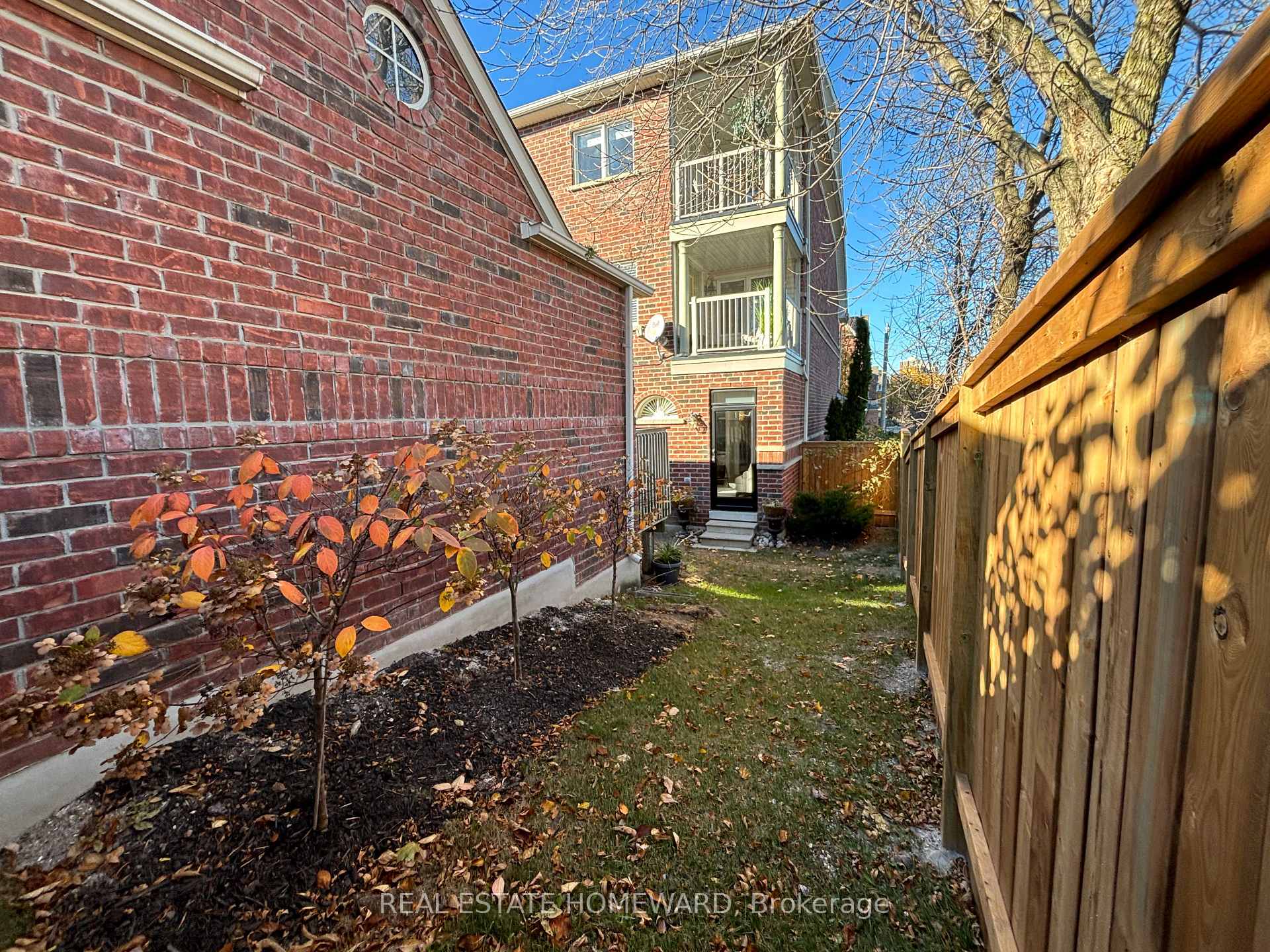 Photo 27 of 59 Belleville Street, Toronto, East End-Danforth — HOMEH