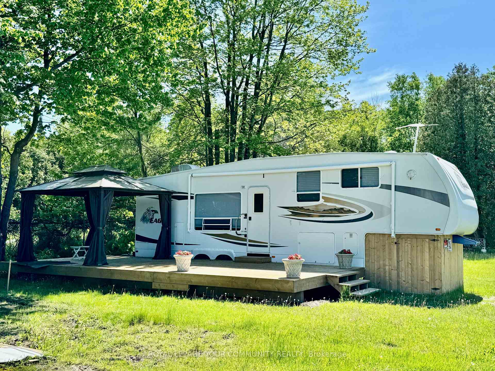 Photo 1 of Unit 13, 285 Crydermans Side Road, Georgina, Baldwin — HOMEH