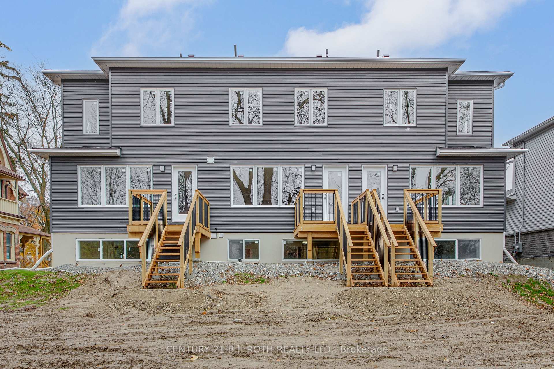 Photo 10 of Unit 1, 82 Peel Street, Barrie, Wellington — HOMEH