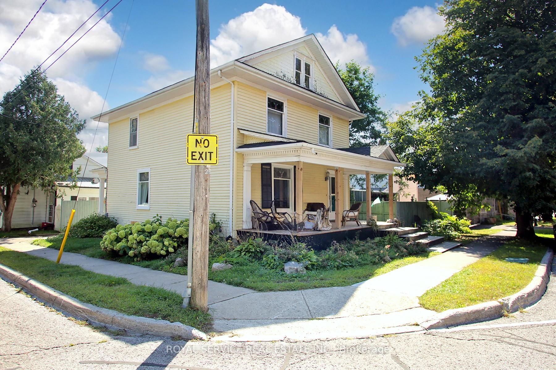 Photo 3 of 7 Park Street, Clarington, Orono — HOMEH