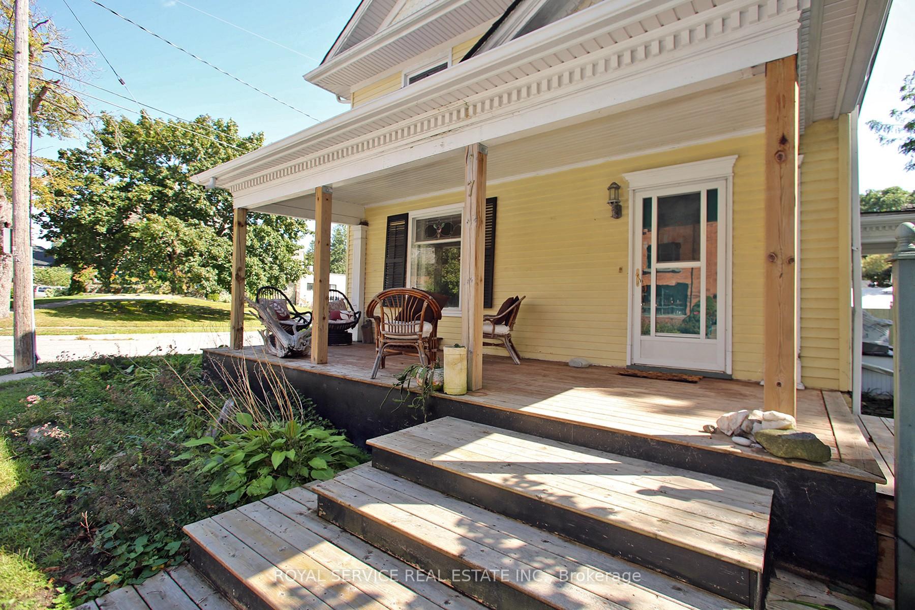 Photo 2 of 7 Park Street, Clarington, Orono — HOMEH