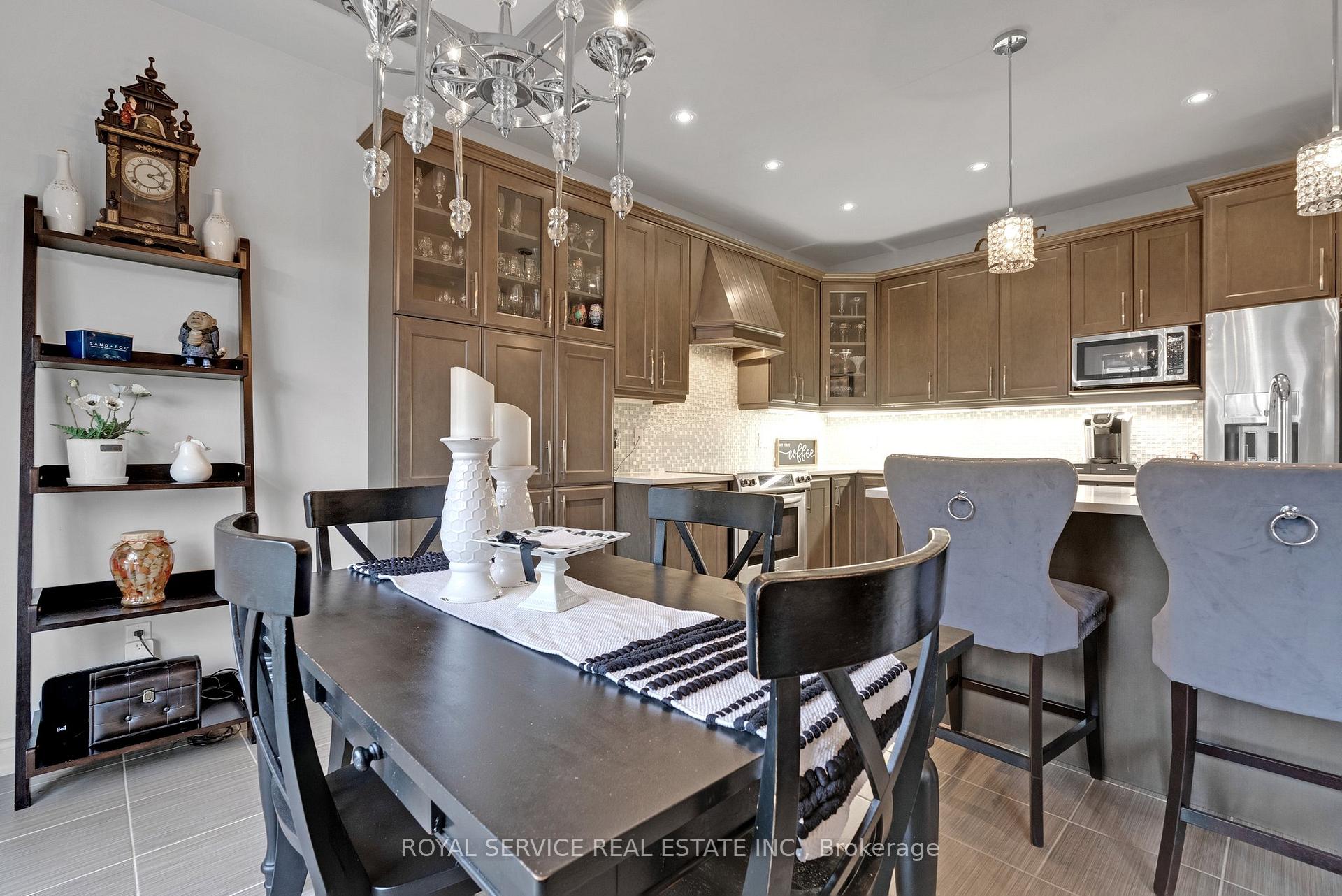 Photo 14 of 2 Northglen Drive, Clarington, Bowmanville — HOMEH