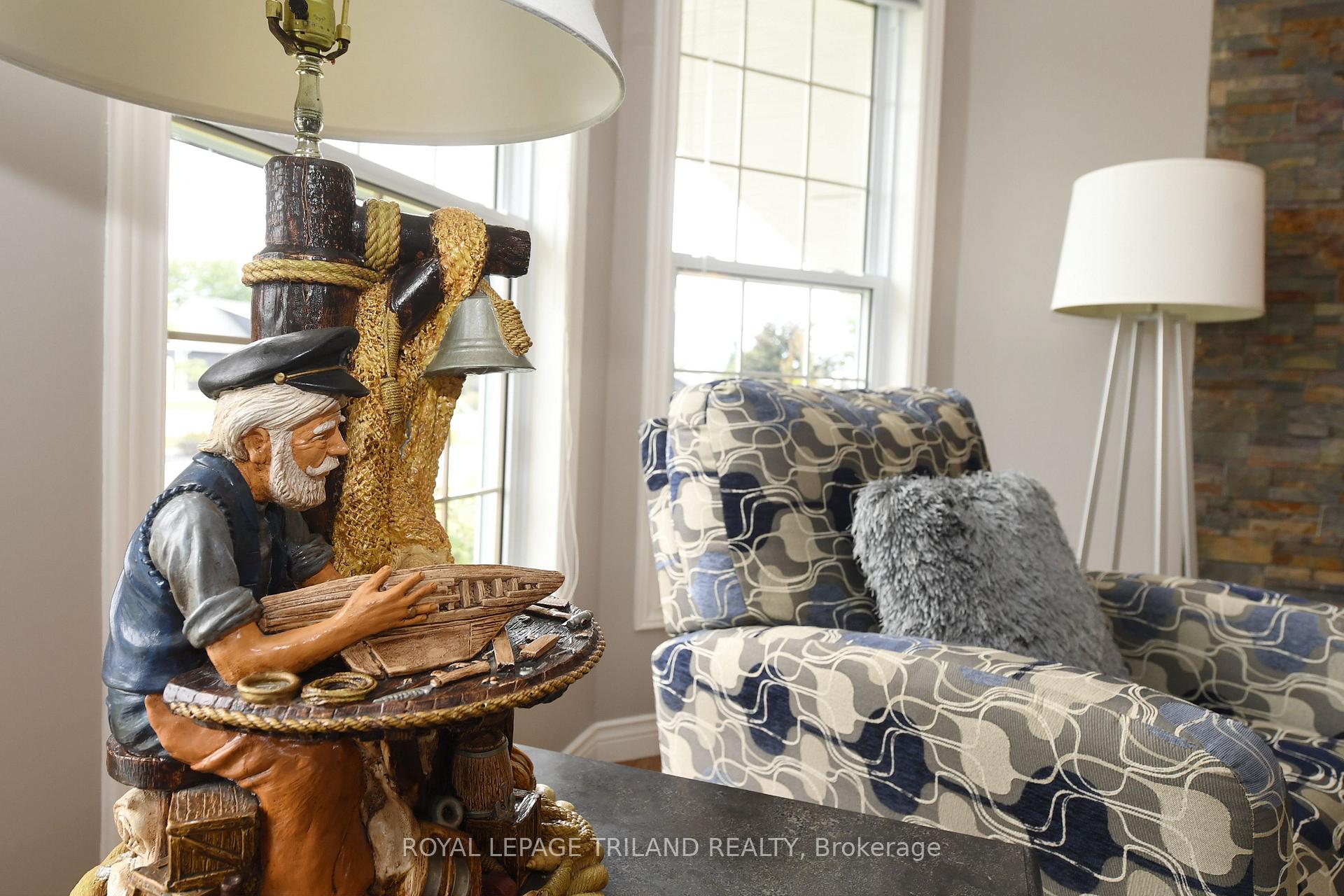 Photo 34 of 4733 Riverside Drive, St. Clair — HOMEH