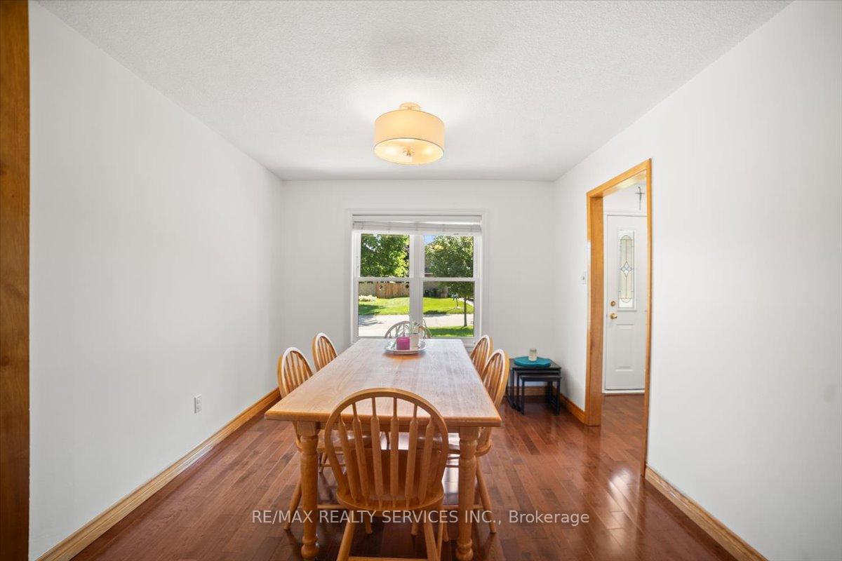 Photo 8 of 57 Lorraine Crescent, Brampton, Westgate — HOMEH