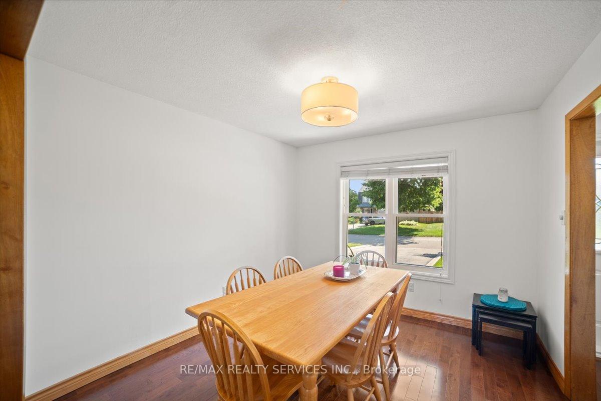 Photo 5 of 57 Lorraine Crescent, Brampton, Westgate — HOMEH