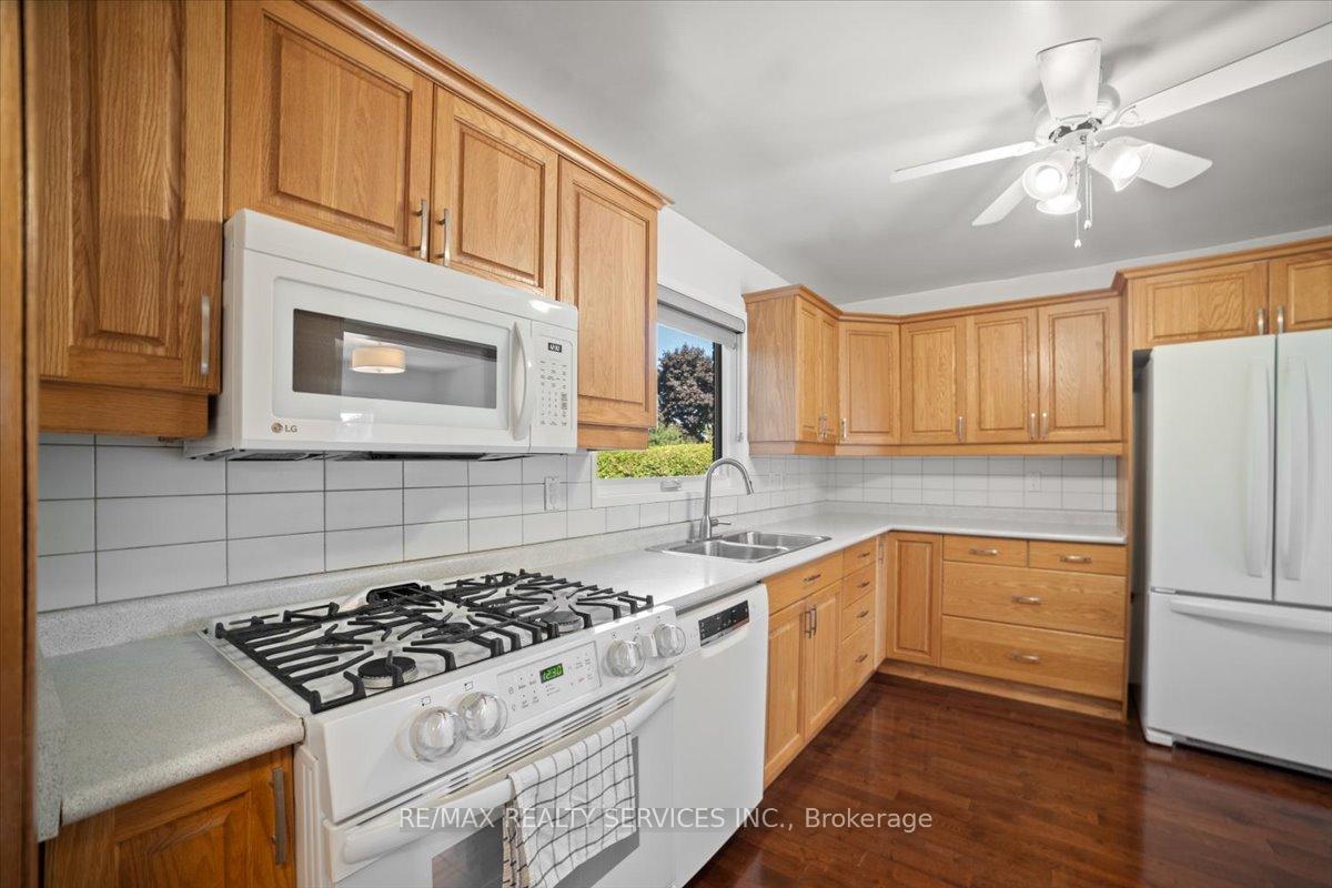 Photo 7 of 57 Lorraine Crescent, Brampton, Westgate — HOMEH