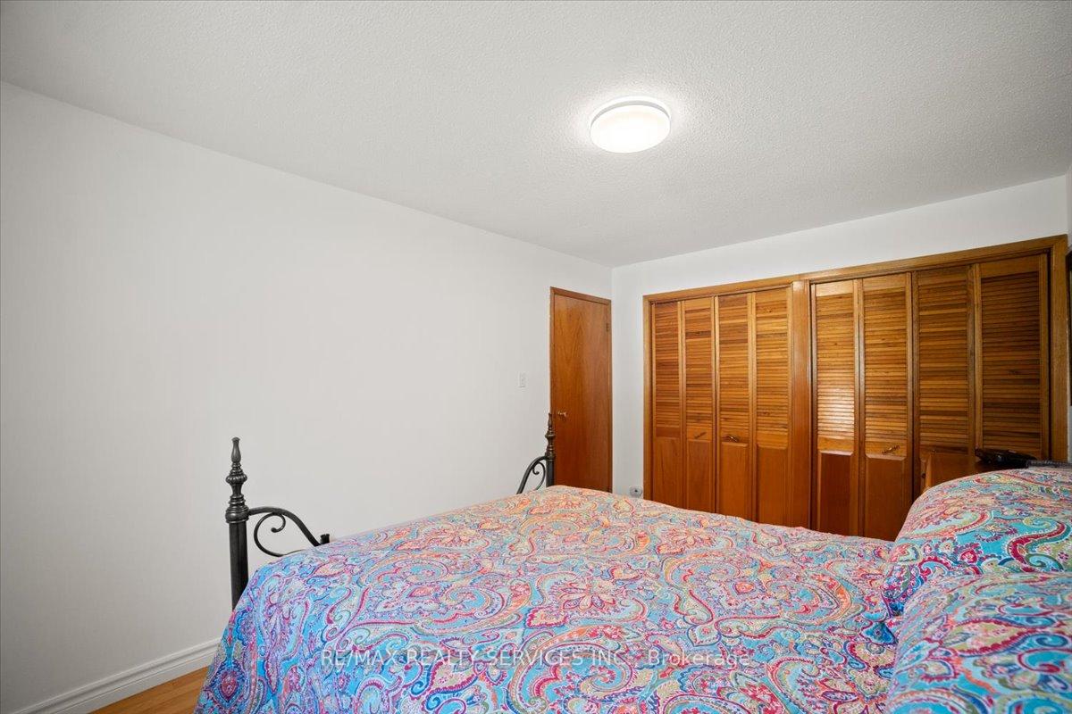 Photo 9 of 57 Lorraine Crescent, Brampton, Westgate — HOMEH