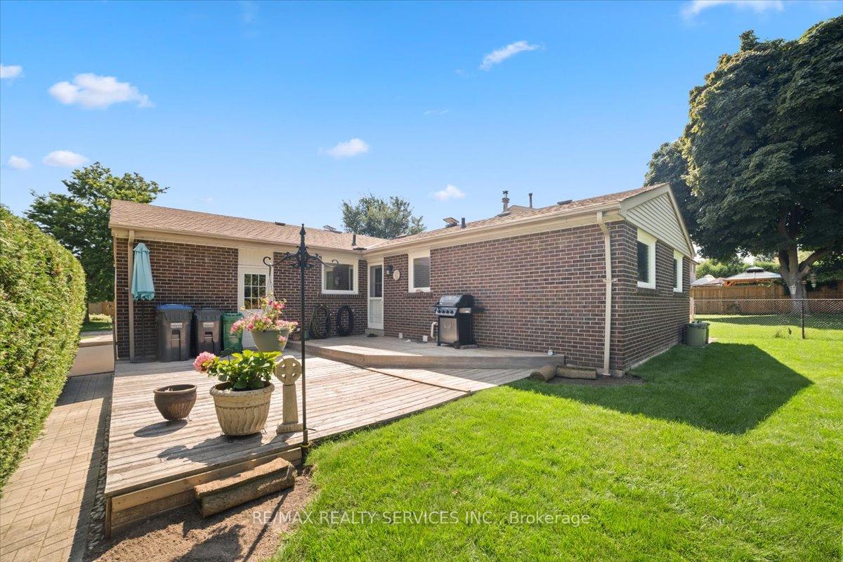 Photo 21 of 57 Lorraine Crescent, Brampton, Westgate — HOMEH