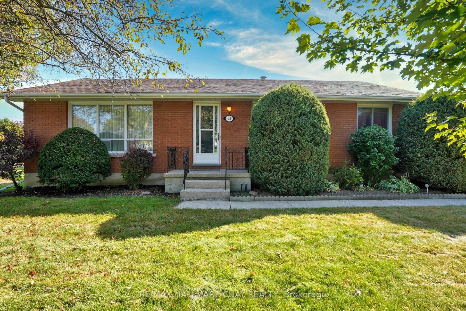 Front of 33 Hancey Crescent