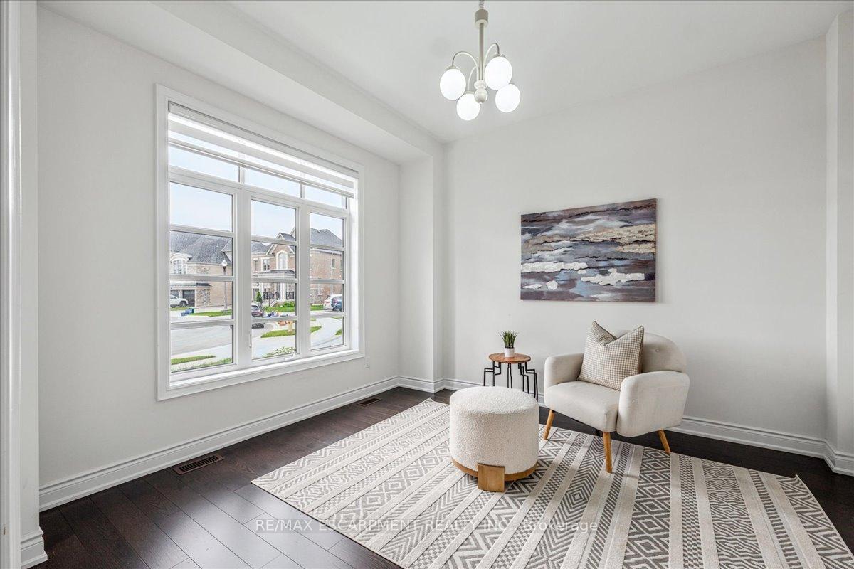 Photo 2 of 912 Forest Creek Court, Kitchener, Doon South — HOMEH