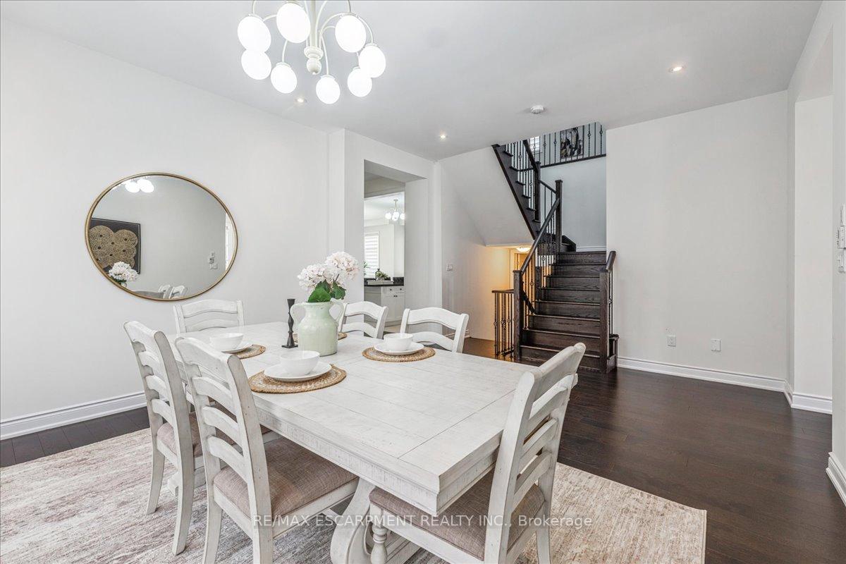 Photo 18 of 912 Forest Creek Court, Kitchener, Doon South — HOMEH
