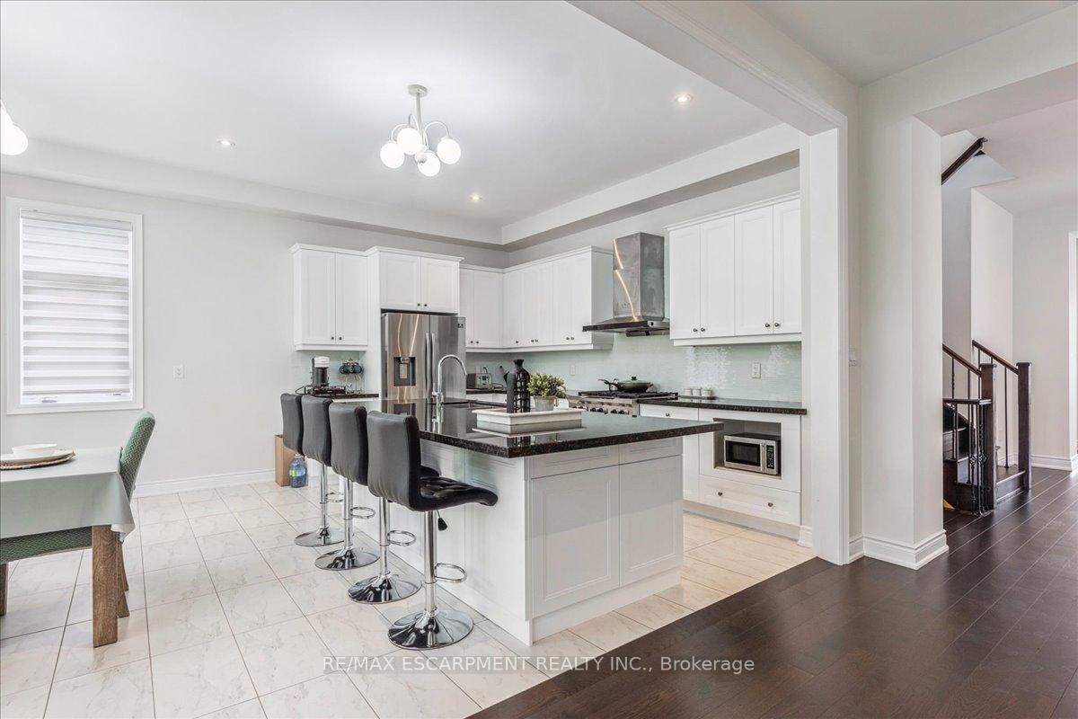 Photo 9 of 912 Forest Creek Court, Kitchener, Doon South — HOMEH