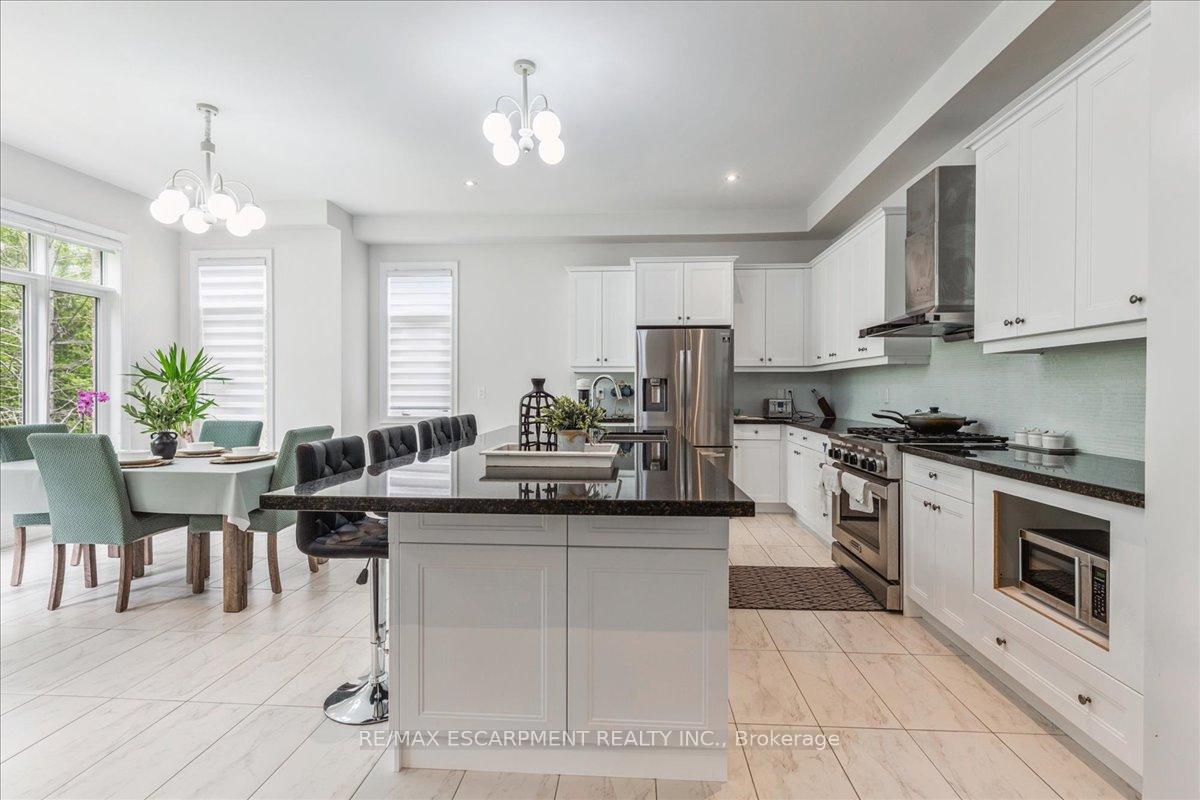 Photo 25 of 912 Forest Creek Court, Kitchener, Doon South — HOMEH